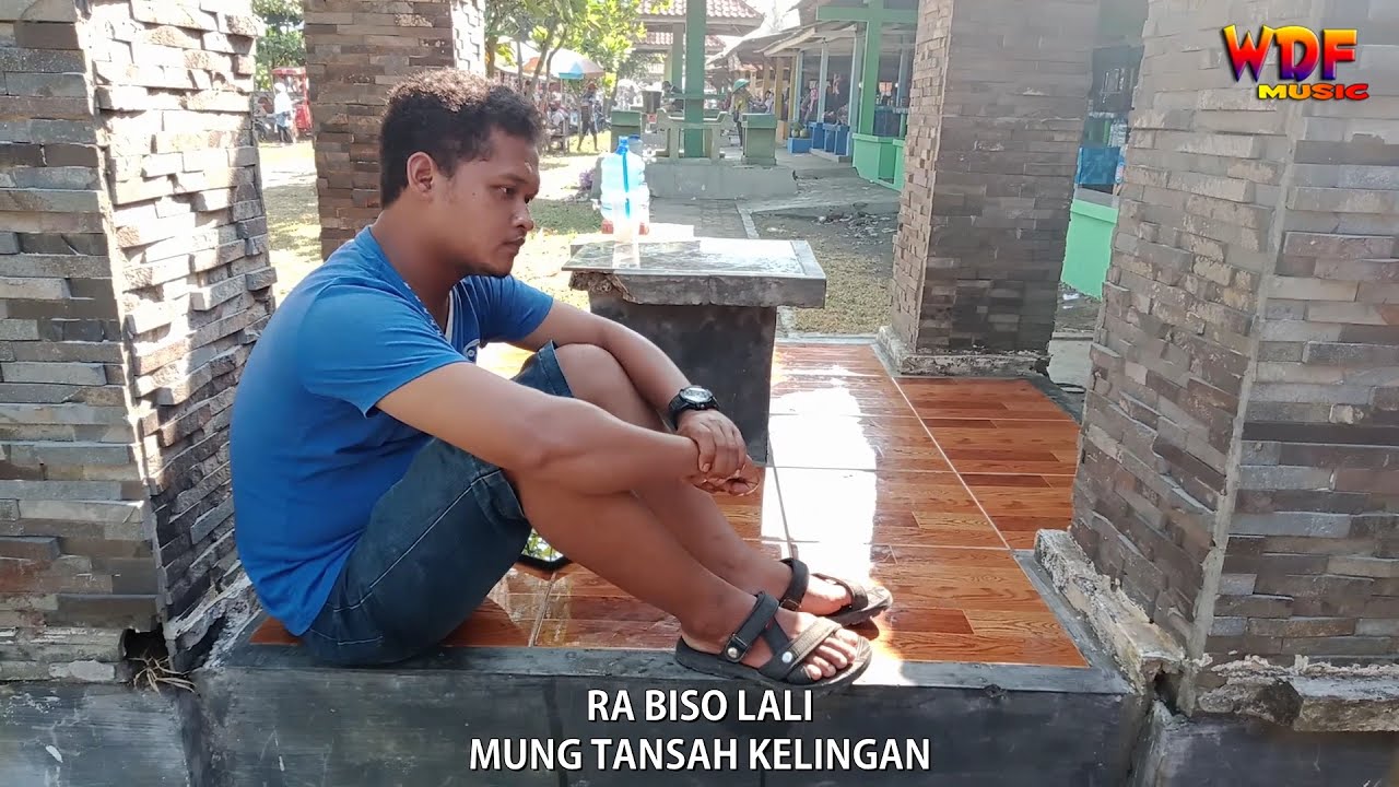 KOWE LAN KENANGAN AKUSTIK COVER BY WIDI DF