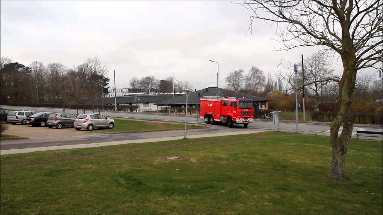 19-03-2014 Falck Holbæk, Ankommer til ABA. På  Stenhusvej i Holbæk.