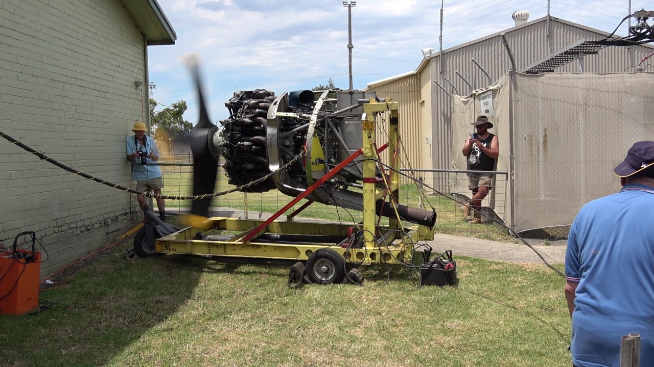 Pratt & Whitney R-1830 Twin Wasp Start up Geelong Show Grounds