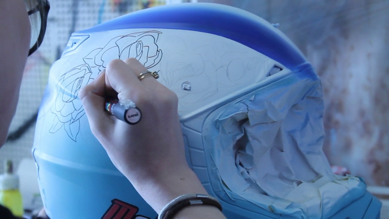 Casque BMX customisé à l'aérographe
