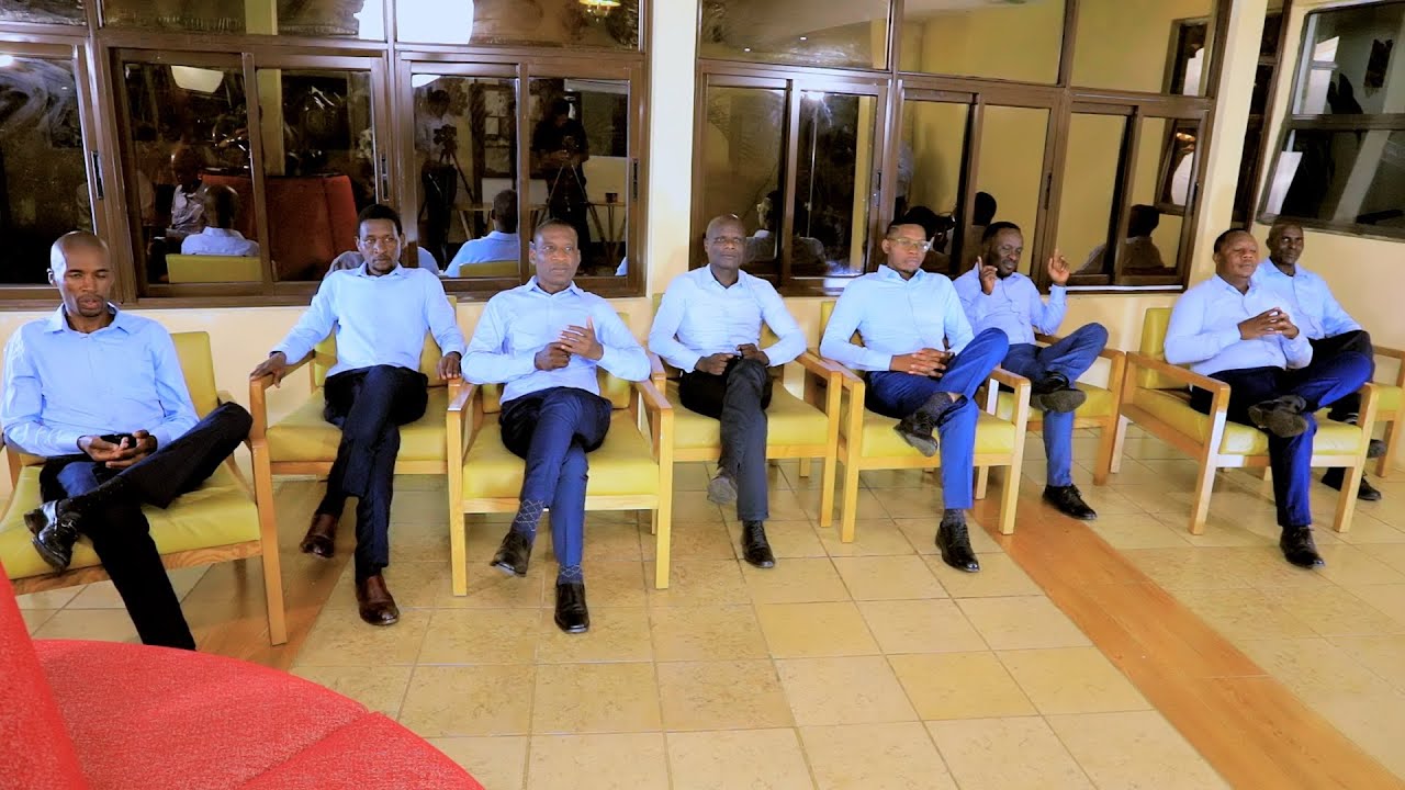 MAWAKILI - SUNEKA SOUTH AMO CHOIR [OFFICIAL VIDEO]