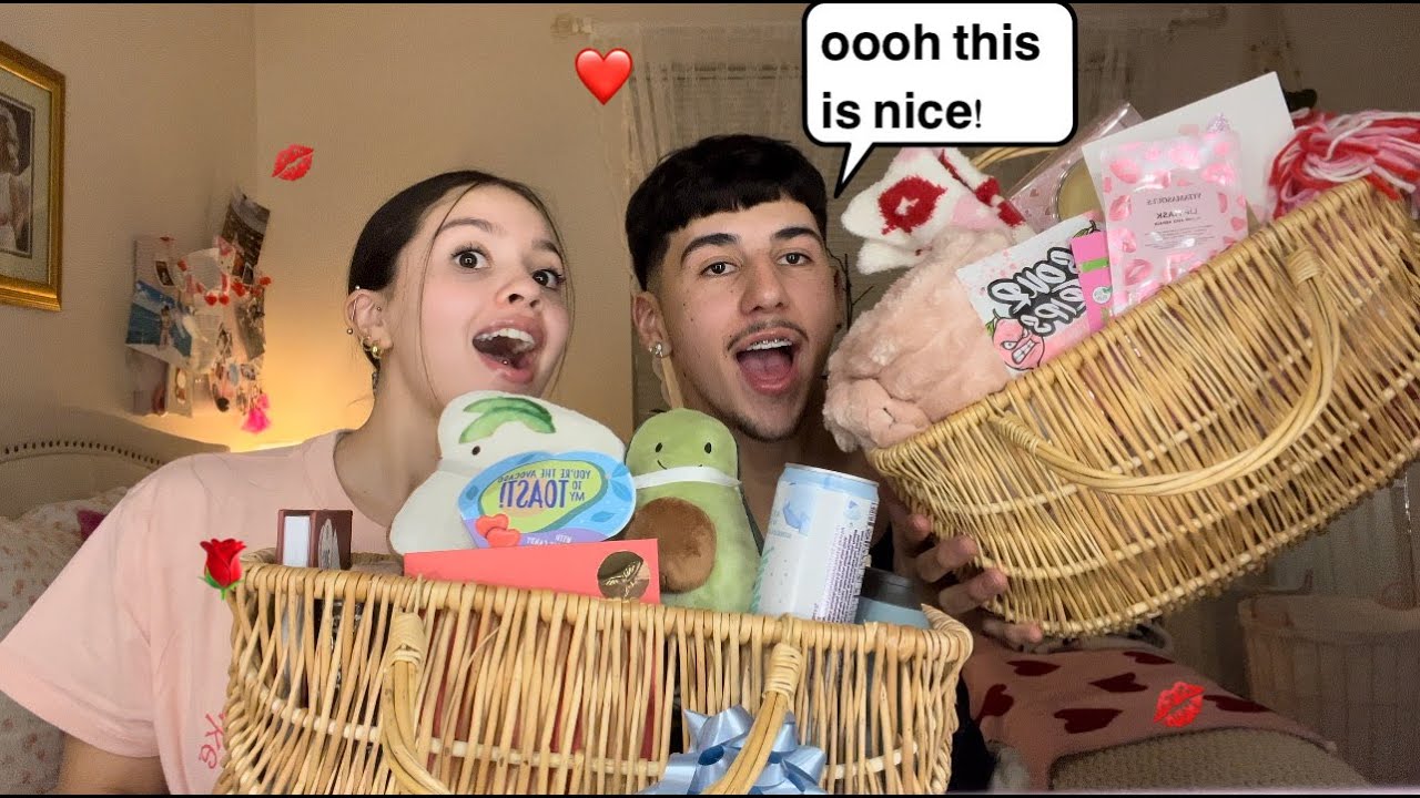 COUPLES EXCHANGE VALENTINES GIFT BASKETS! 🧺❤️💋
