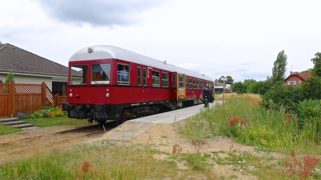 Planverkehr mit dem GDT 0518 auf der Bleckededer Kleinbahn