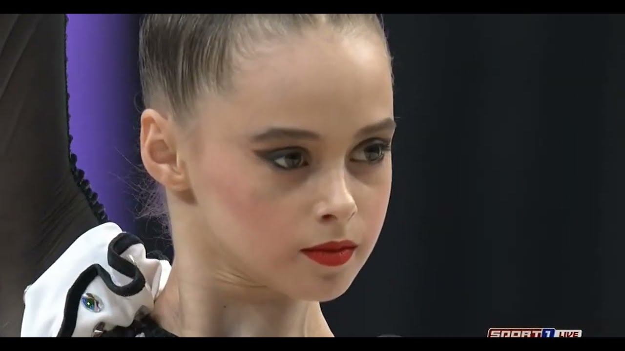 Taisiia Onofriichuk Ribbon Final 32,900 🥇 - World Challenge Cup Cluj-Napoca 2024