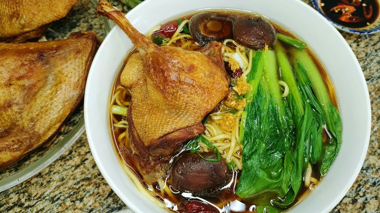 Nấu M&Igrave; VỊT TIỀM ngon dễ l&agrave;m - M&oacute;n Ăn Ngon Mỗi Ng&agrave;y