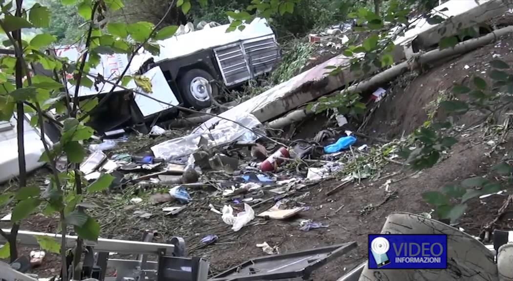 Monteforte Irpino, il giorno dopo la strage del bus dei pellegrini