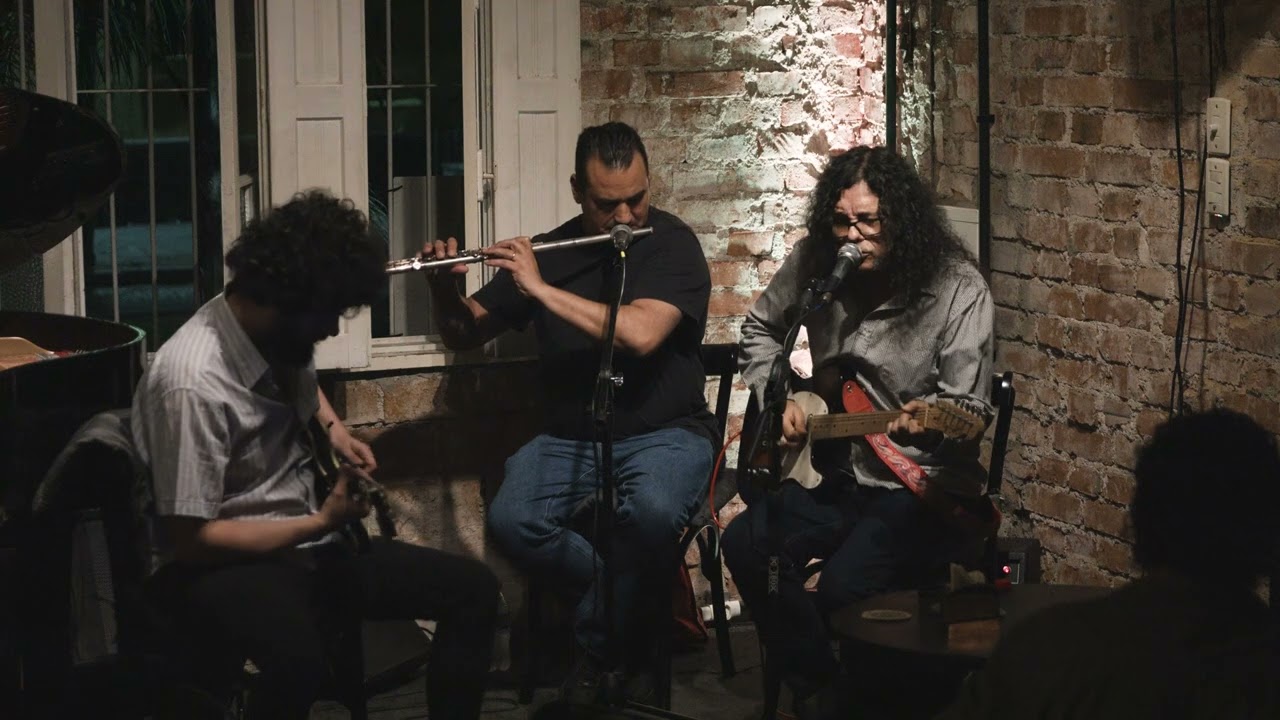 EGISTO DAL SANTO TRIO SEMI-ACUSTICO show no Café Fon Fon