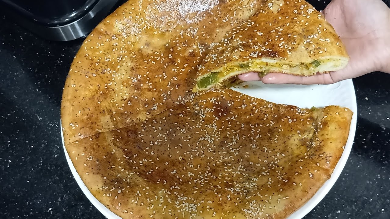 ألذ خبز معمّر بالبصل الأخضر والشحمة بطريقة بسيطة وناجحة 100% بطعم لا يقاوم! 🤤