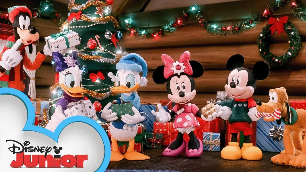 Mickey & Friends Tell Christmas Tales 🎄| Mickey's Christmas Tale | Compilation | @disneyjr