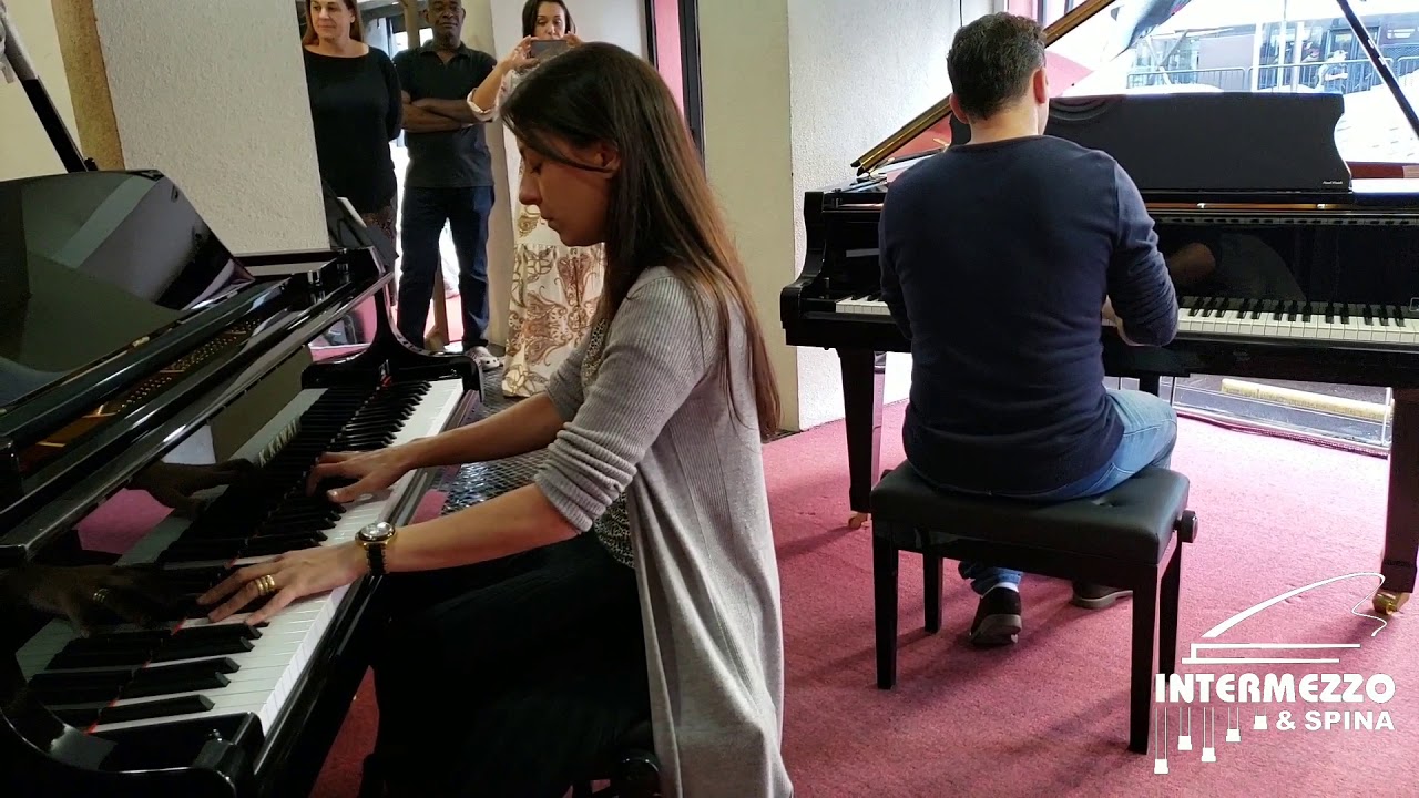 Hino - 132 “Eis-me, Senhor, aos Teus pés” | Pianos Kawai por Ester Delgado e Flávio Alcântara