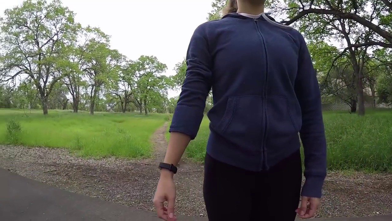 The Best Reviews:: The 6 Best Fitness Trackers 2017 - Review by  RIZKNOWS