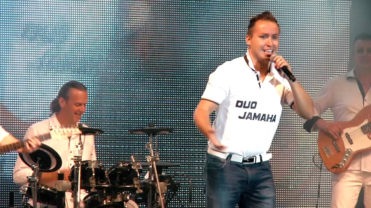 Duo Jamaha: Ruku hore dám