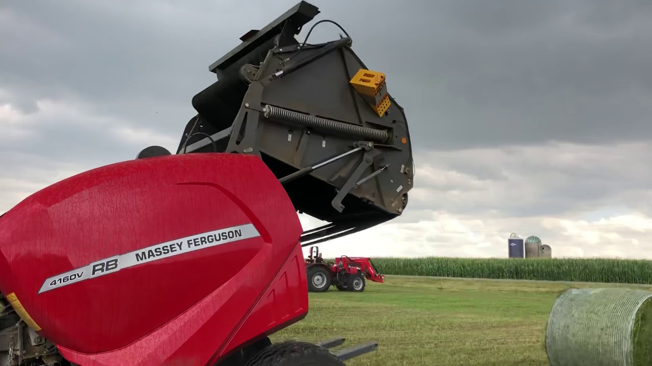 Massey Ferguson 4160v silage baler