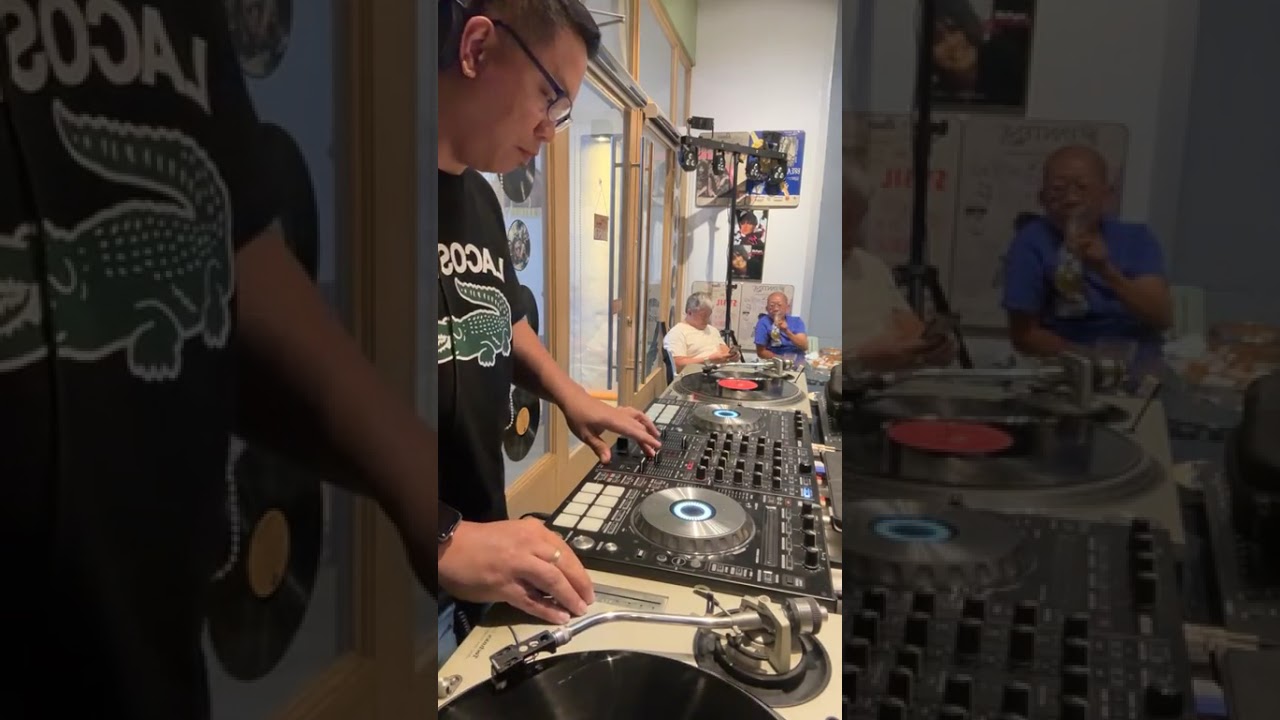 MEGAMIXX - VINYL PLACE CAFE BAR - June 7, 2025