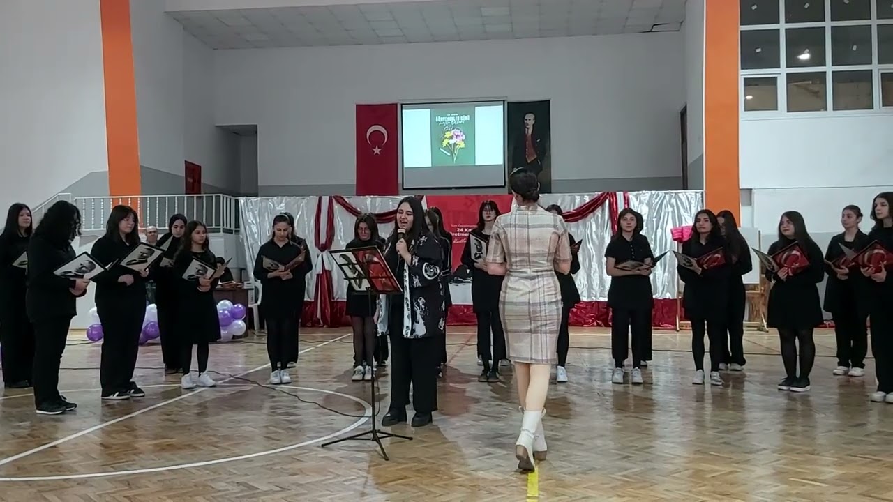 Müzik öğretmenimiz Zeynep Ünsal'ın hazırlayıp Yönettiği Müzik Dinletisi