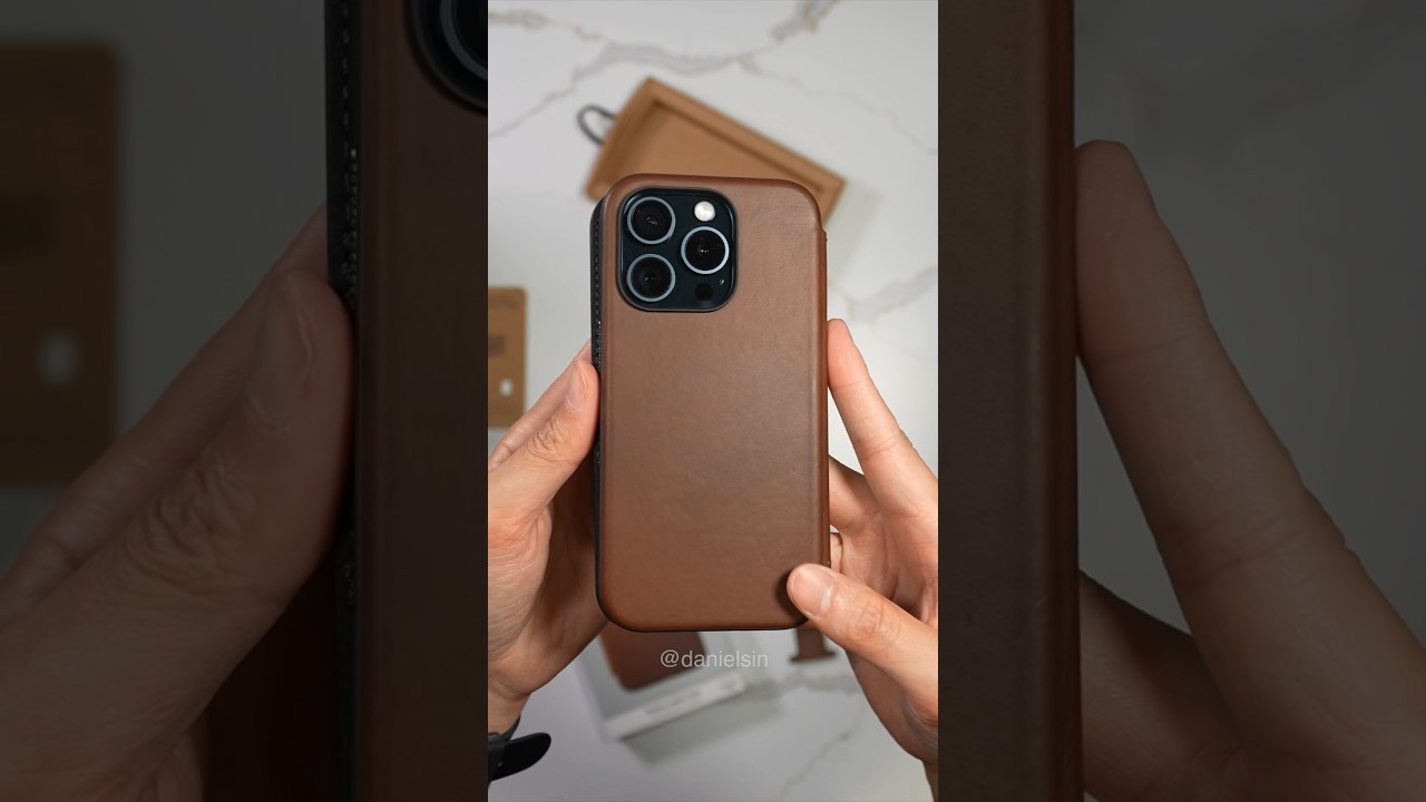 Nomad Leather Folio Case for the iPhone 15 Pro is clean!