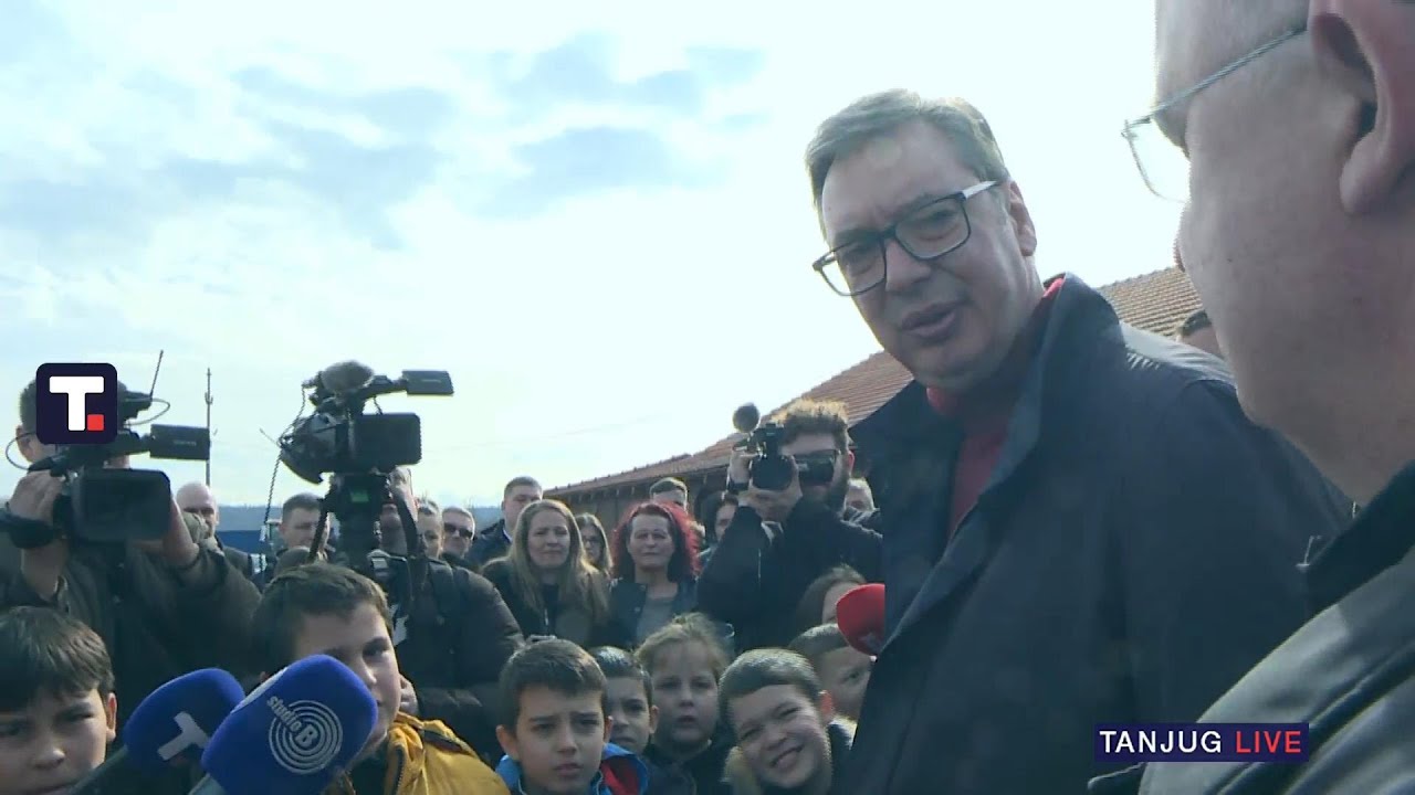 Predsednik Vučić u obilasku vinarije 