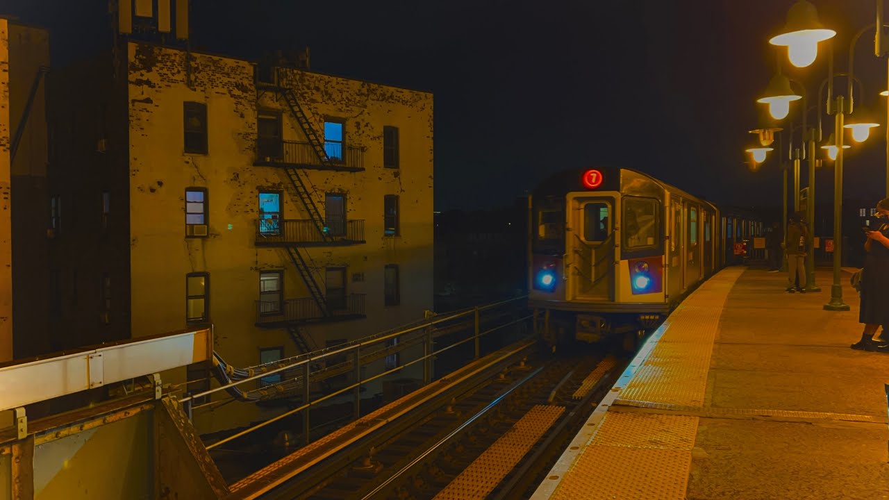 (7) & (7X) Train Action at Woodside-61st Street