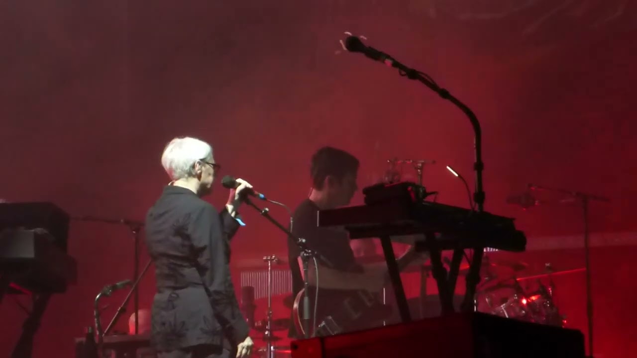 Massive Attack (ft. Elizabeth Fraser) - Song to the Siren (live @ Release Athens Festival 2024)