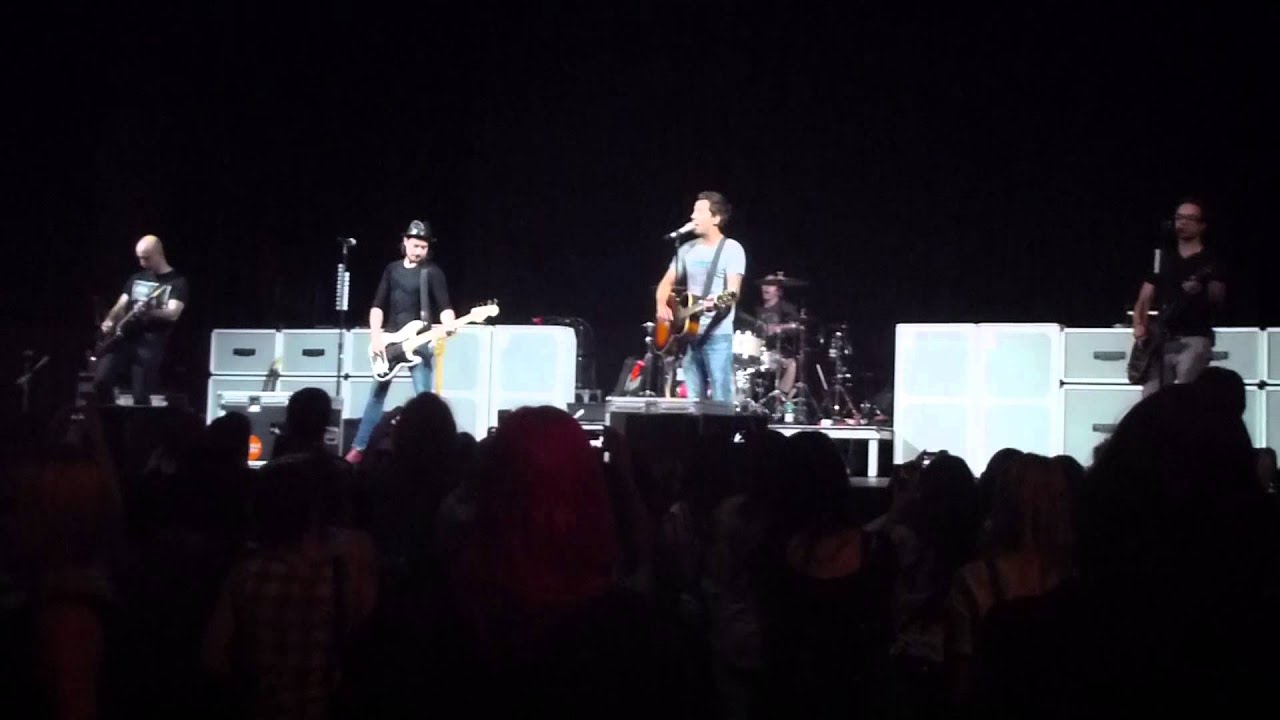 Simple Plan - Last One Standing (live at soundcheck in Vienna, Austra)