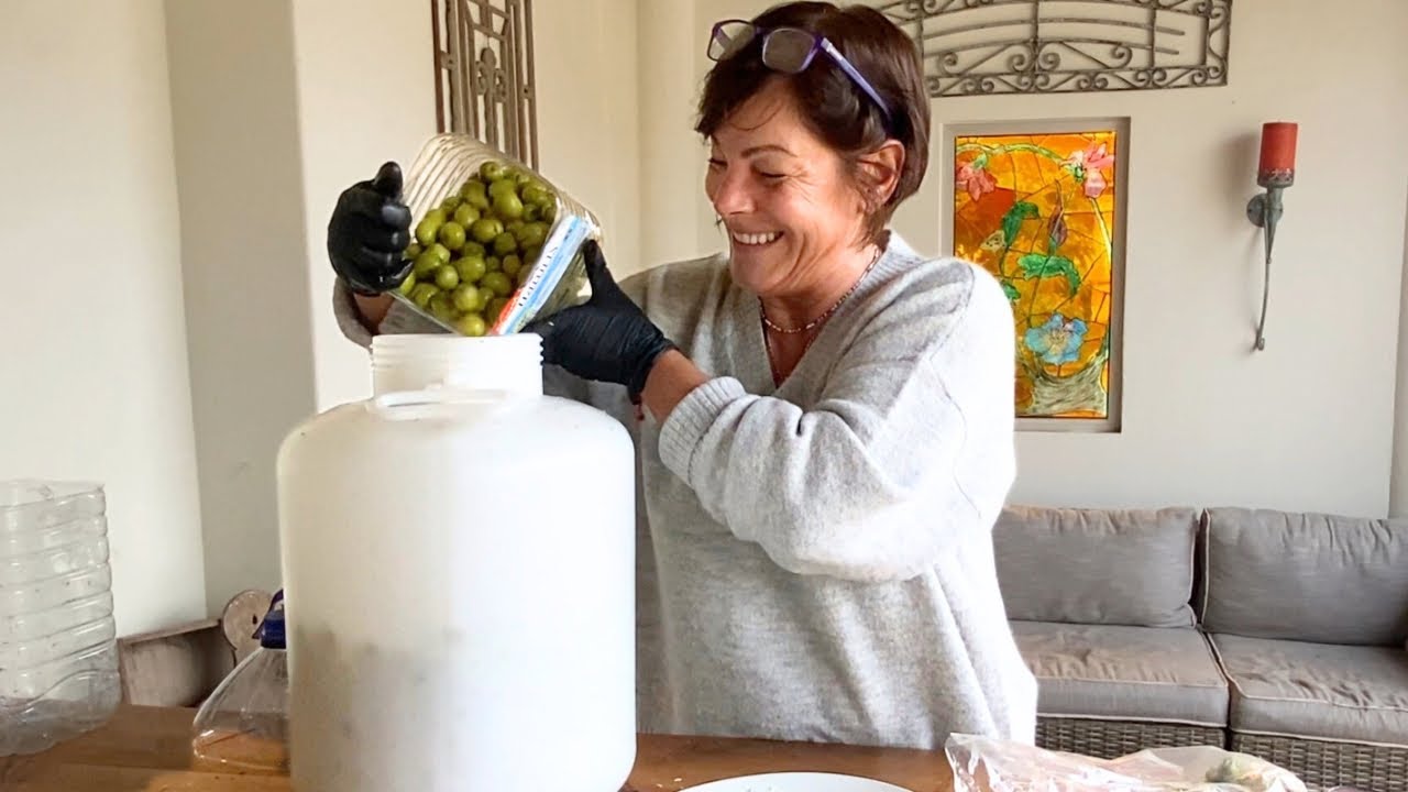 Preserving Table Olives The TRADITIONAL Way