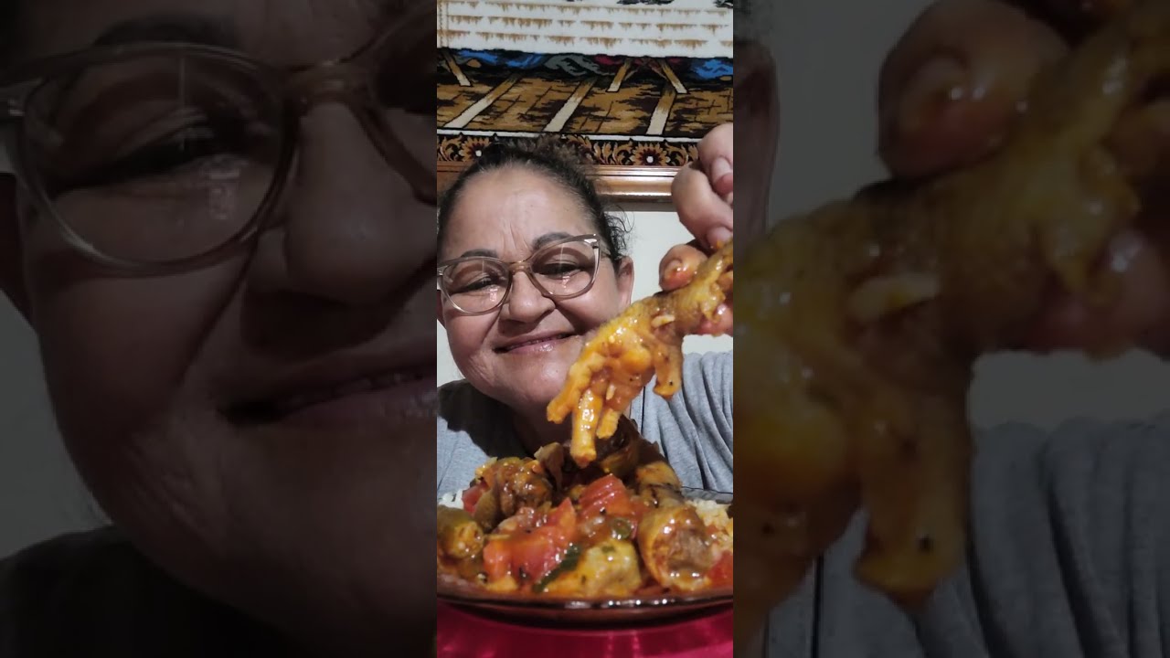 Bora ver se ficou bom pé de frango assa jilo quiabo maravilhoso gratidão sempre a Deus e a vcs 