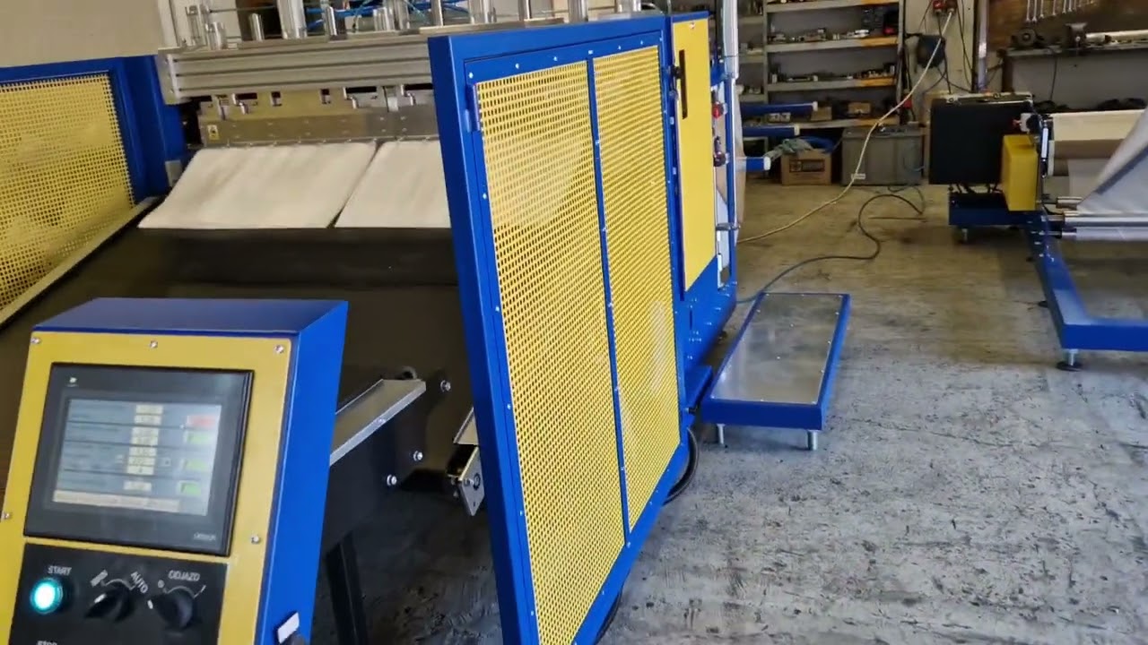 Automatic cutting and welding machine for PE, PEHD foam and bubble foil