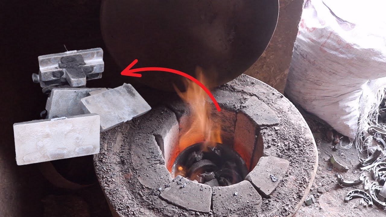 Metal Casting a Aluminum Plate Used in Bricks Making