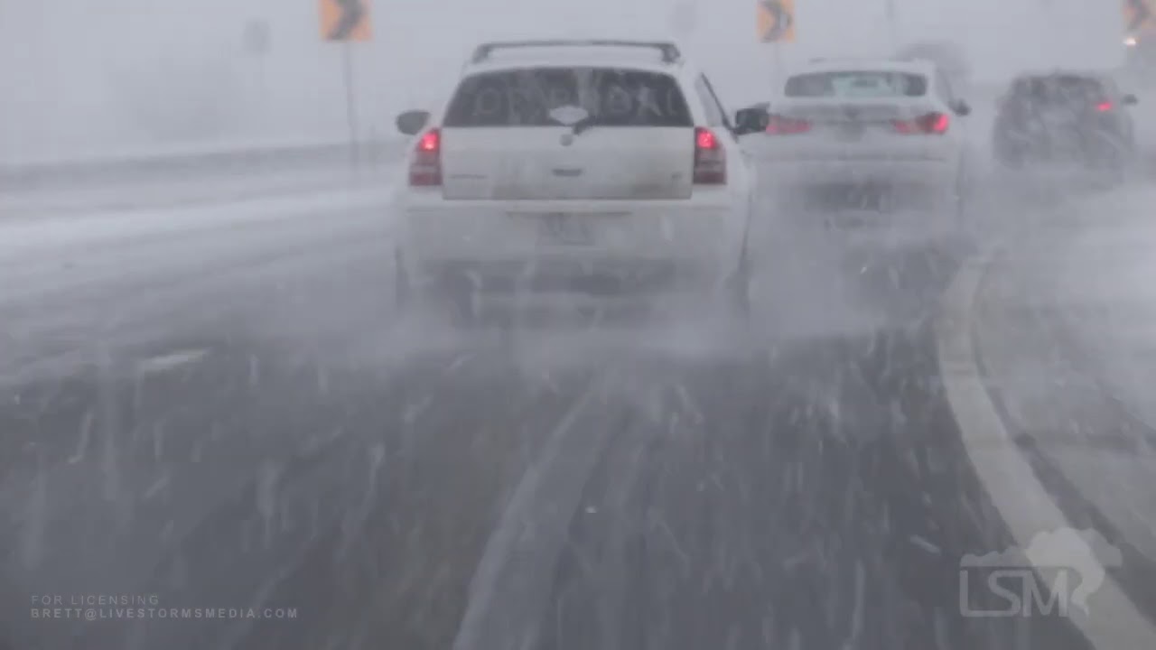 01-18-2021 Moberly, MO - Vehicle Slide-Off - Extremely Large Snowflakes