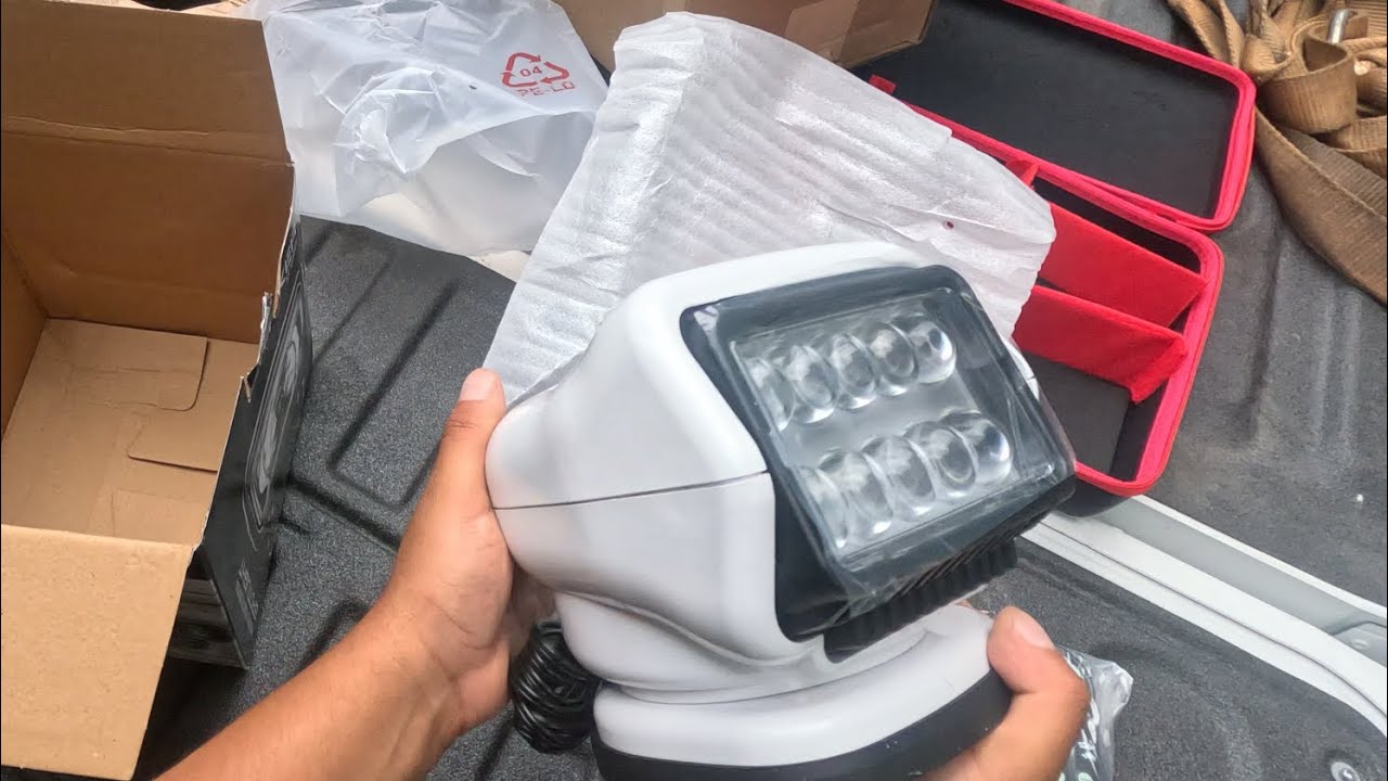 Golight unboxing Stryker ST