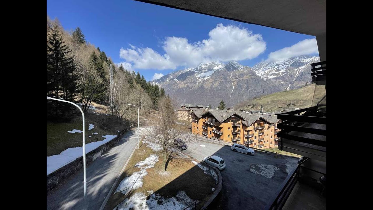 La TUA Baita a Lizzola: Monolocale a 33.000€, Sci ai Piedi!