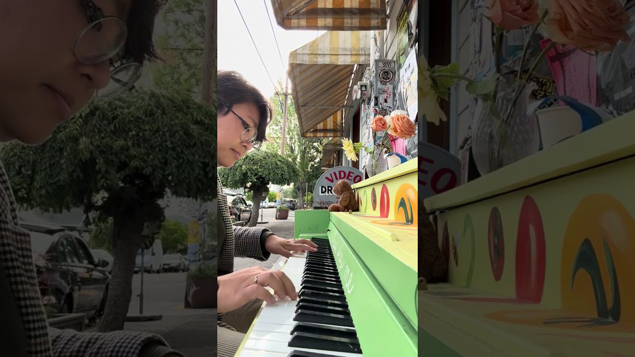 Buzzing - 2/9 - public piano @ Albina Portland, Oregon #piano #shortspiano #shorts