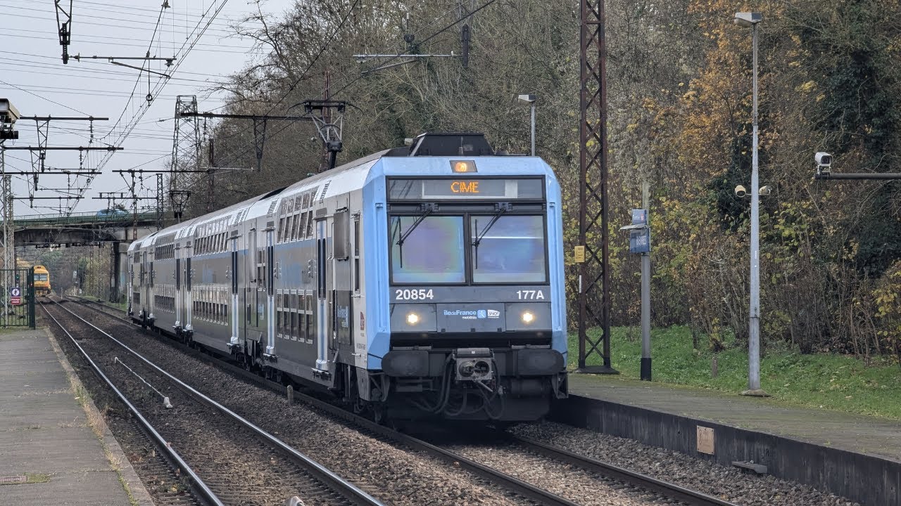 Les débuts de la ligne V du Transilien