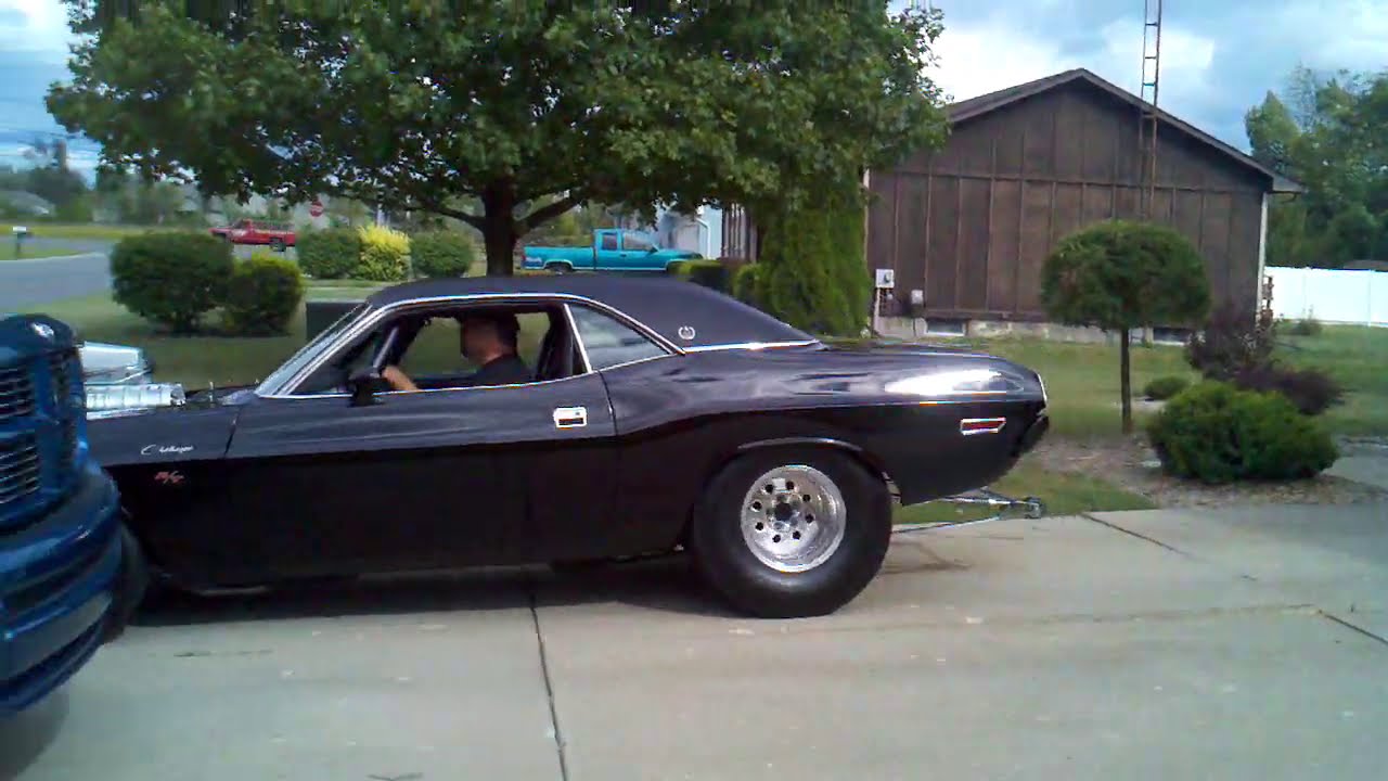 1970 Dodge Challenger Injected Blown Hemi 1600 + HP Driveway Wheelie