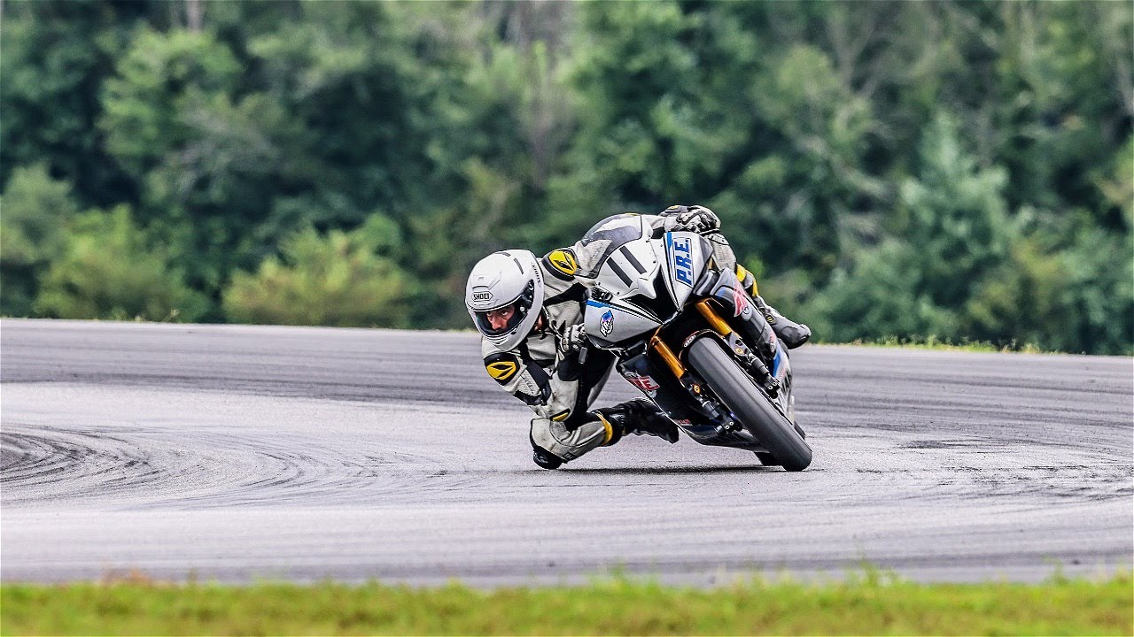 Motorcycle Track Day Vision and Body Position tips for riding on race track