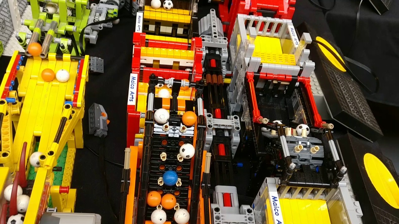 LEGO Great Ball Contraption GBC circuit at Brick Mania Luik 2017
