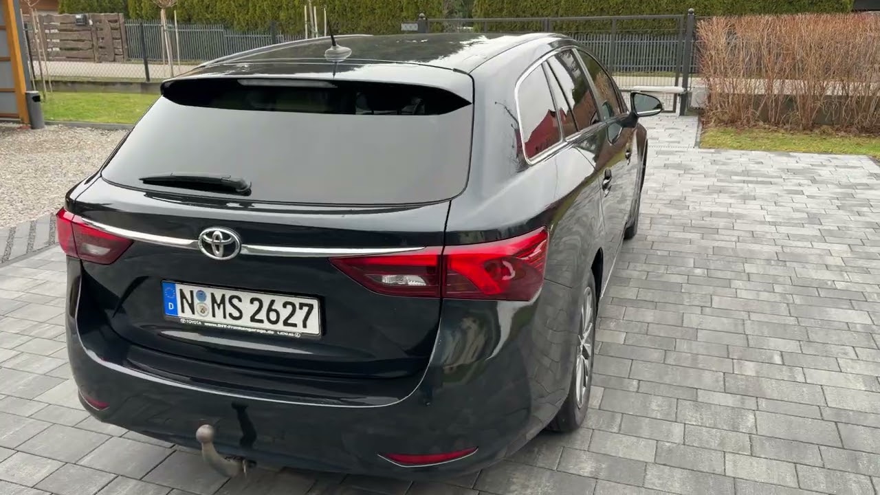 Toyota Avensis 1.8 benzyna 2016 rok 