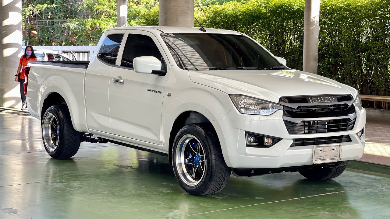 อีซุซู ISUZU 2022 ตัว 1.9 S แม๊กซิ่ง! เพิ่มครอบไฟตัดหมอก อย่างหล่อ⭐️