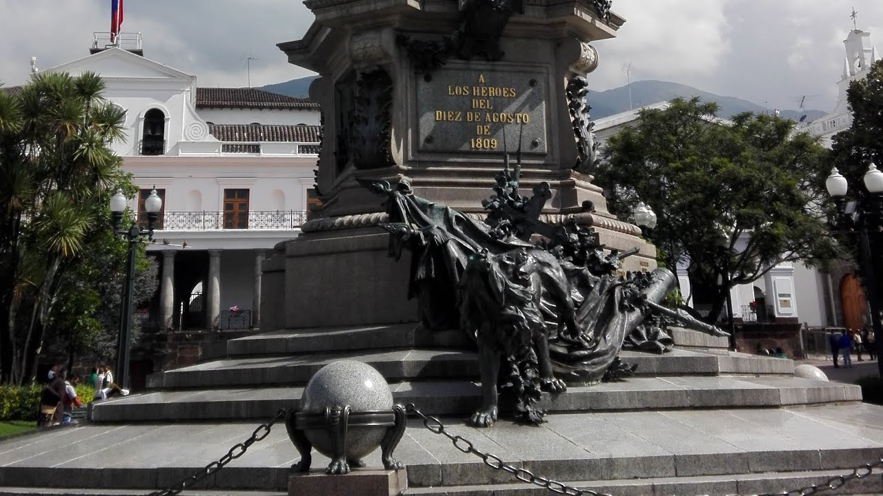 Secretos y CURIOSIDADES de la Plaza Grande
