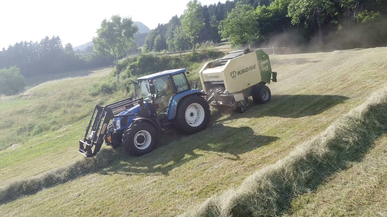 2 Teil vom Ersten Schnitt 2k21 am Hühnersberg mit Lindner 1600, New Holland und Krone Vario Pack
