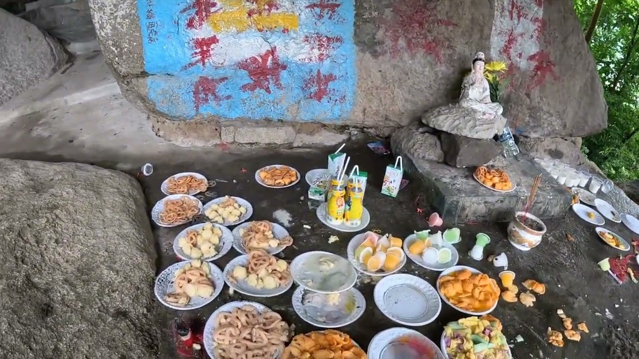 Núi Bà Đội Om-Vẻ Đẹp Nguyên Sơ Huyền Bí