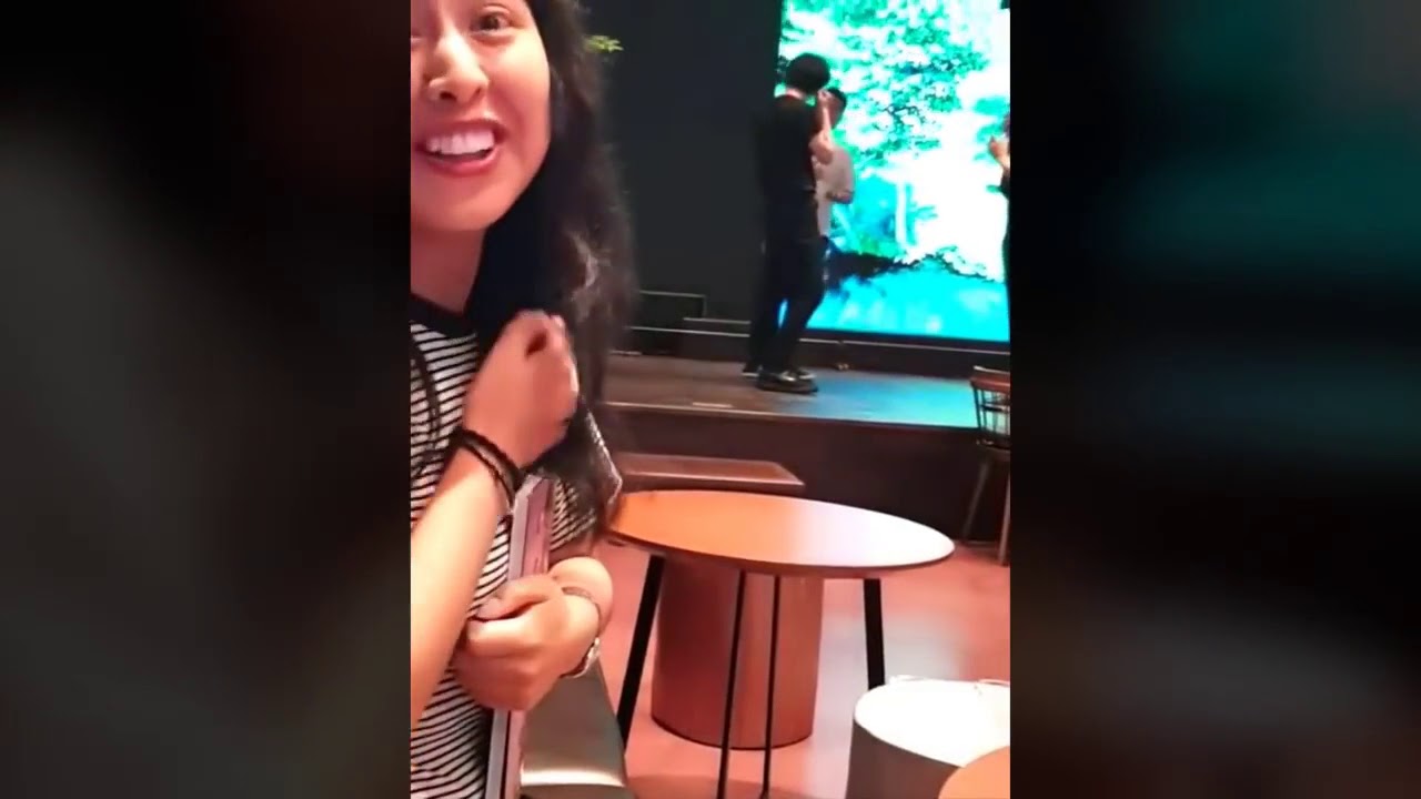 180913 TWICE, GOT7, Stray Kids spotted @ JYP Soul Cup Cafe