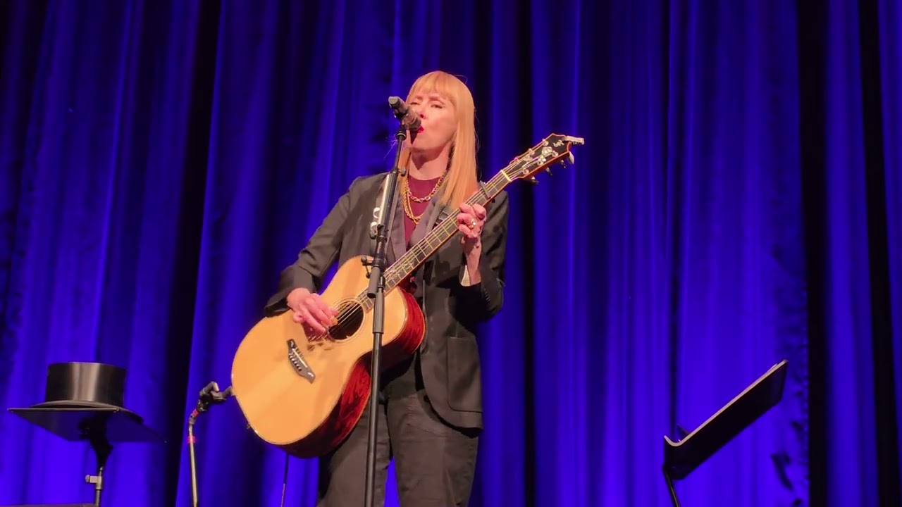 Suzanne Vega - The Queen And The Soldier - @ CCH Hamburg, 06.10.2025