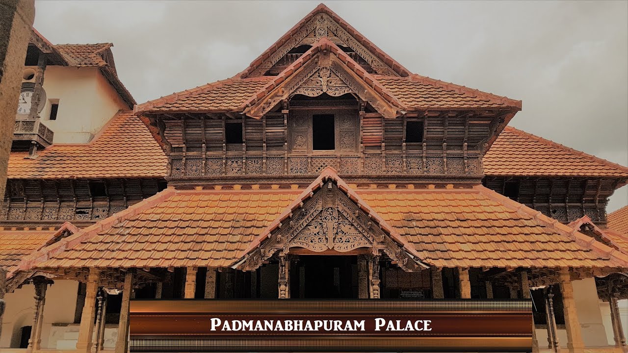 India's largest wooden palace:  Padmanabhapuram Palace: Complete tour