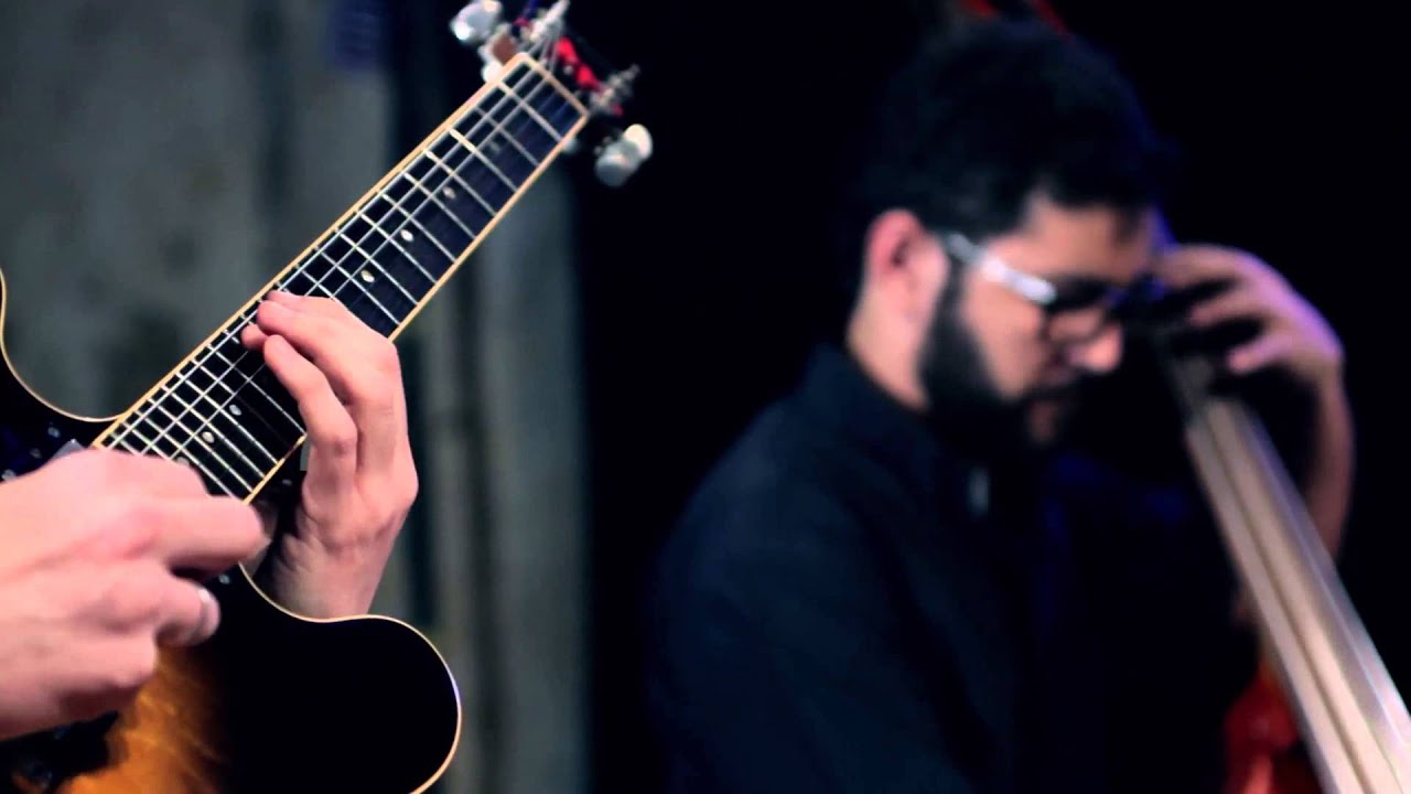 Aos Velhos Amigos (Rodrigo Simoes) | LIVE VIDEOCLIP