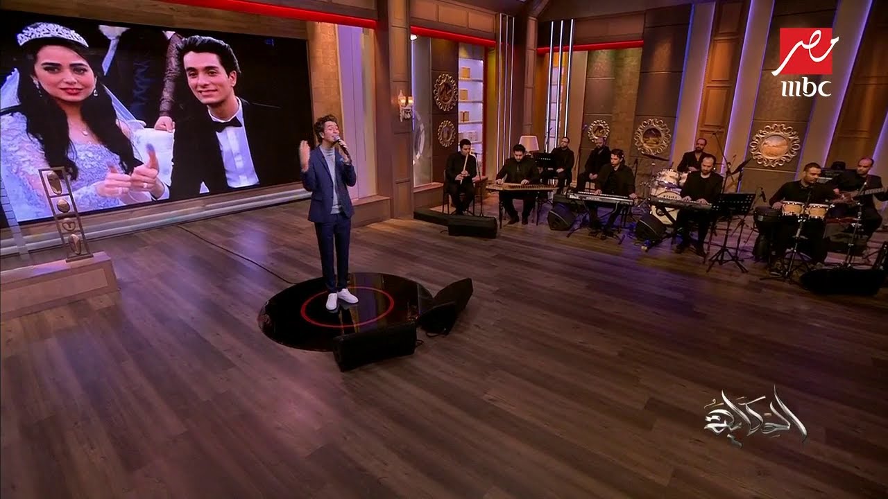 محمد محسن يبدع في غناء 