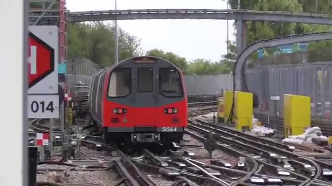 1995 Stock at High Barnet - 31/07/15