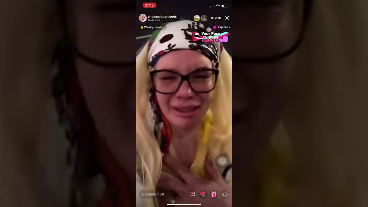 Chelsea lee art TIKTOK LIVE PUBLIC MELTDOWN! HARASSES INNOCENT PEOPLE IN BAR AND RESTAURANT!