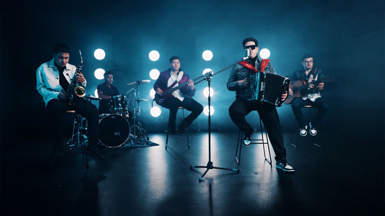 Grupo Retro - Dieznoches (Video Oficial)