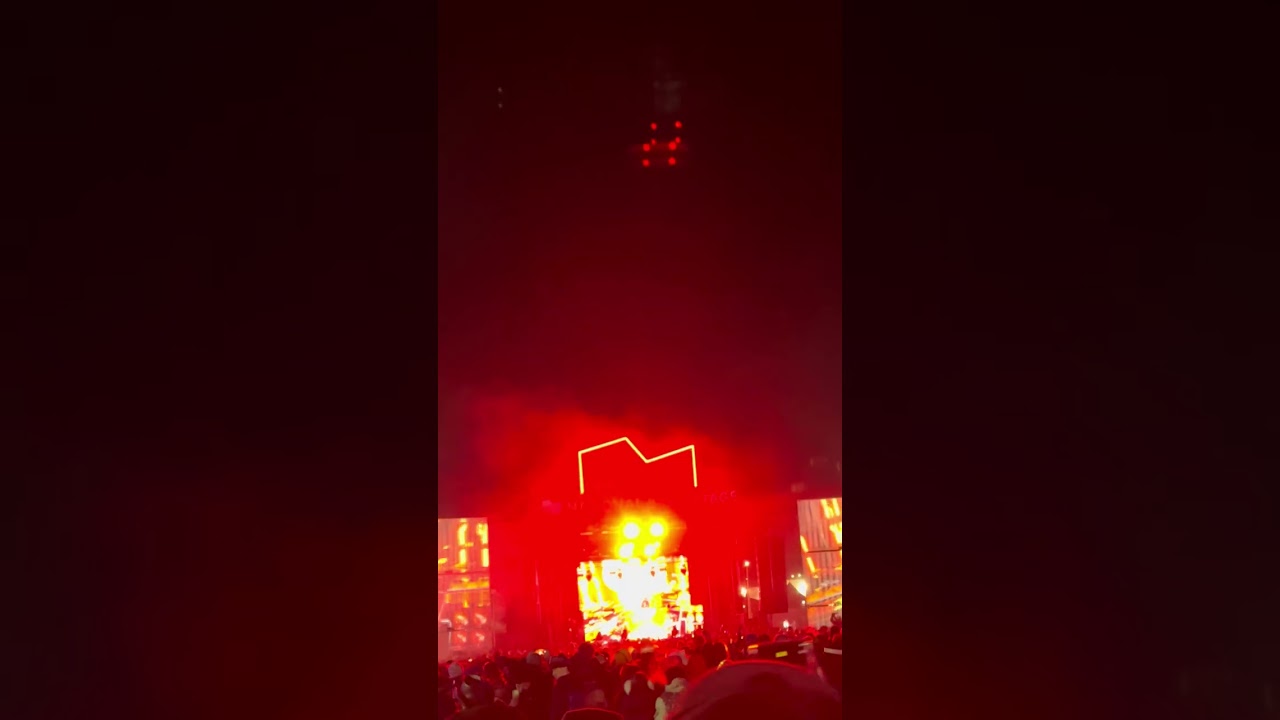 Igloofest Edmonton deadmaus #deadmau5 #igloofestedmonton #festivevibes 😎🇨🇦al